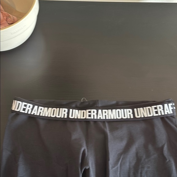 Under Armour Black Capri Leggings - Picture 5 of 9